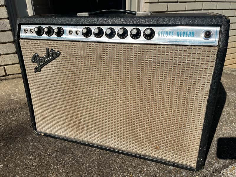 Fender Deluxe 1972 all original vintage Silverface amplifier amp image 1