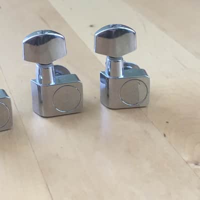 6 Fender CHROME Tuners Inline 2pin F Logo (Non Staggered) NOS American Standard image 7