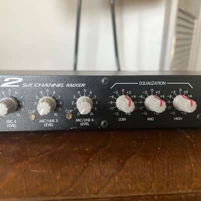 Peavey CMX 602 six channel audio mixer with rack mount bolts and washers. image 3