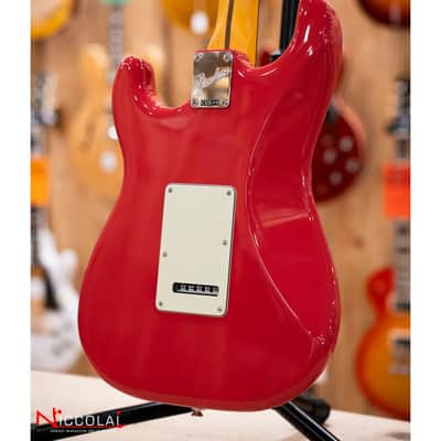 Fender American Professional Classic Stratocaster, Rosewood Fingerboard, Faded Dakota Red image 16