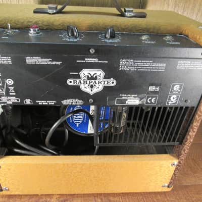 Fender Ramparte 9w Combo Amp NICE!!! image 5