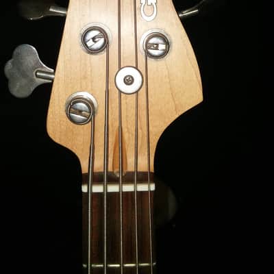 G&L L-5500 1995 Honeyburst image 7