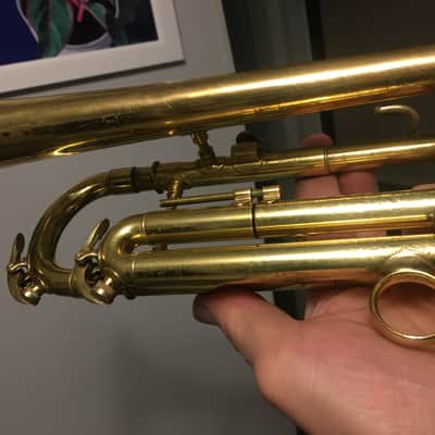 SUMMER DEAL CONN TRUMPET RARE 8B 1934 GUSTAT SYMPHONY GRAND COMPRESSION FINE NO BAD DENTS OR PRIOR REPAIRS , OK CASE , MUTES , MOUTHPIECE image 11