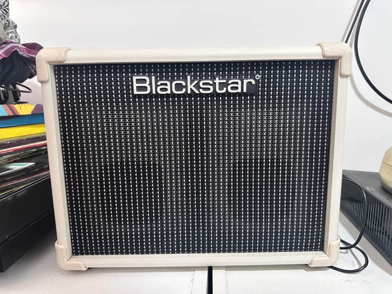 Blackstar ID:CORE Stereo 10 V2 2x5-Watt 2x3" Programmable Guitar Combo 2010s - Cream image 1