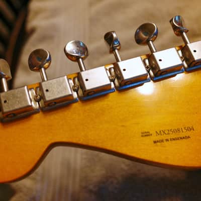 Fender Limited Edition Vintera II Road Worn '50s Jazzmaster 2025 - 3-Color Sunburst image 13
