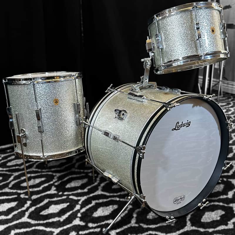 Ludwig No. 996-1 Club Date Outfit Drum Set (8x12"/14x14"/14x20") w/ Keystone Badges 1967 - Silver Sparkle image 1
