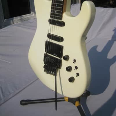 Charvel Type 3 1987 White Sparkle image 2