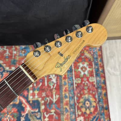 1988 FenderStratocaster Model ST43 Vintage White image 3