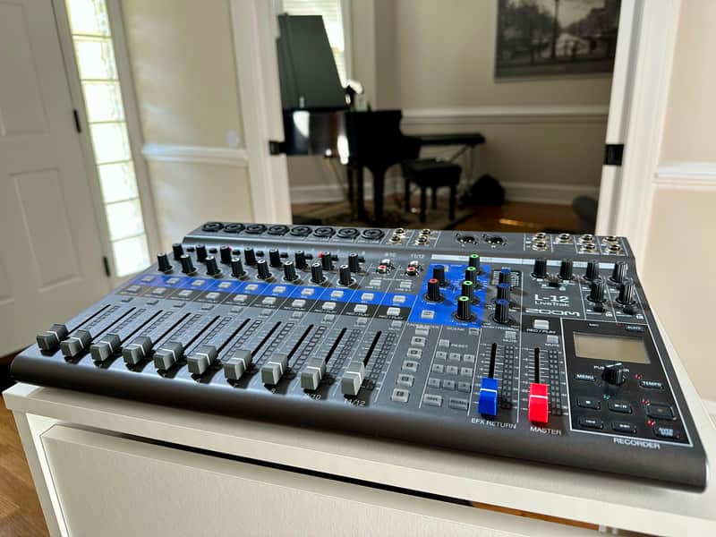 Zoom LiveTrak L-12 Digital Mixer / Recorder / Interface Bild 1