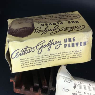 Ukulele Chord Master by Mastro/Maccaferri Arthur Godfrey Uke Player 1955 image 12
