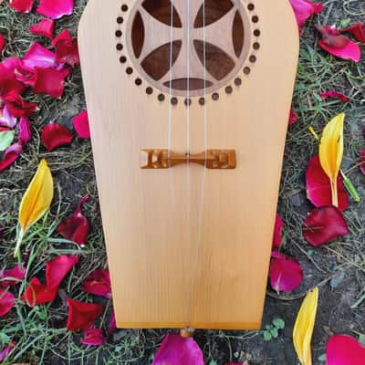Georgian folk music instrument Panduri | String instrument Panduri | ფანდური | Fanduri image 4
