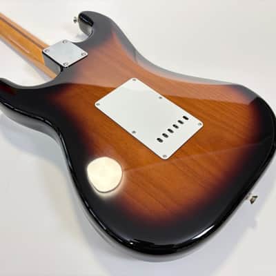 Fender Stratocaster '50s Vintera II 2023 Sunburst image 16