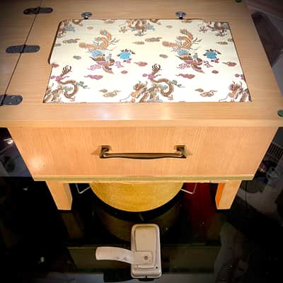 Rotary Connection Vibra-Table MINI PLUS! Leslie/Rotary guitar speaker cabinet/fliptop table with upfiring vintage 10” speaker and 12” downfiring into Leslie. Speed control foot switch. LIGHTS UP! 50 watts/16 ohms 2026 - Blonde wood / gold sparkle image 15