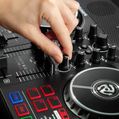 Numark Party Mix Live Built In Light Show & Speakers DJ Controller w Case image 13