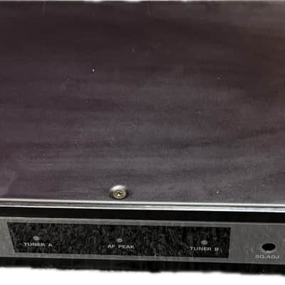 Audio-Technica ATW-R11 VHF Diversity Receiver image 1
