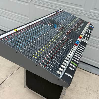 Allen & Heath GL2200-32 4-Group 32-Channel Mixing Console 2000s - Gray image 2