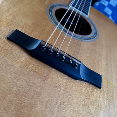 Larrivee J-09 1996 - Spruce Top - Incredible Fire Maple Back and Sides image 4