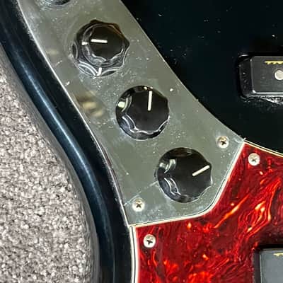 2007 Fender Deluxe Active Jazz bass loaded body Noiseless image 4