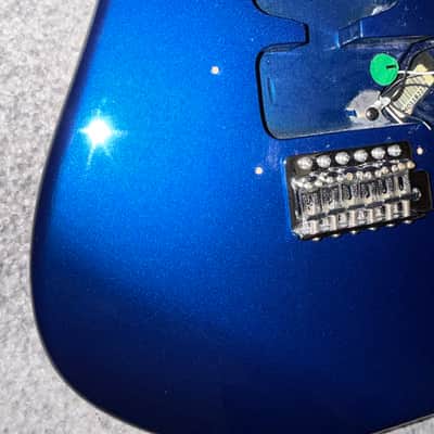Fender Stratocaster 2006 - Loaded Electron Blue body image 6