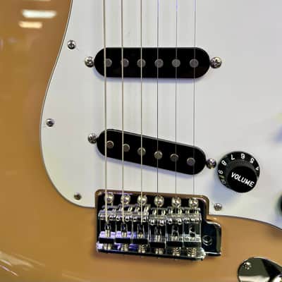 Fender Made in Japan Limited International Color Stratocaster®, Maple Fingerboard, Sahara Taupe image 4