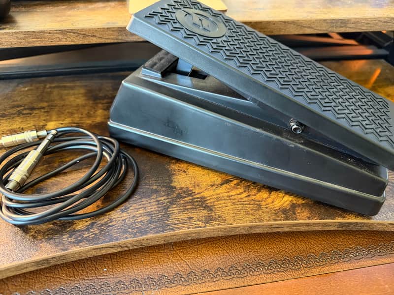Moog EP-3 Expression Pedal