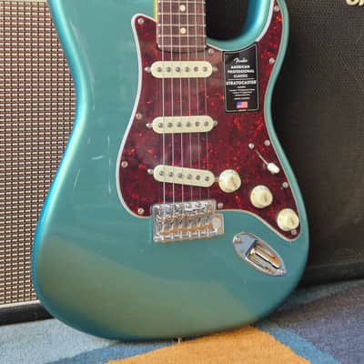 Fender American Professional Classic Stratocaster 2025 - Faded Sherwood Green Metallic image 3
