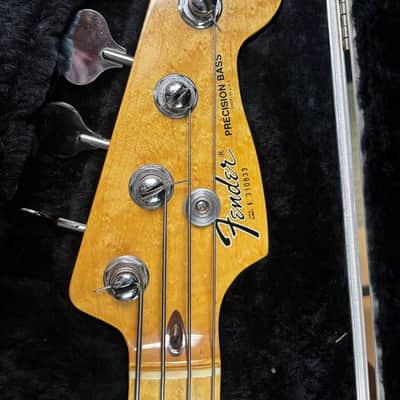 Fender Precision Bass with Maple Fretboard - 1983 - Aged Olympic White image 4