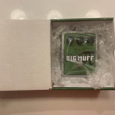 Electro-Harmonix Bass Big Muff Pi Distortion / Sustainer 2008 - Present - Green image 6