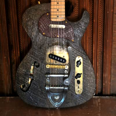 Postal Handmade Crossroads Barnwood Guitar Old Pine Body F Hole Vintage Vibrato Fender US Pickups image 3