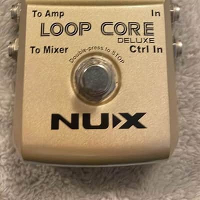 NuX Loop Core Deluxe Bundle - 24-Bit Looper Pedal w/ NMP-2 Dual Footswitch 2019 silver image 6