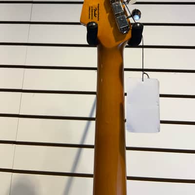 Squier Classic Vibe '60s Stratocaster - HSS - Sienna Sunburst image 6