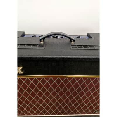 Vox AC15VR and Vox Footswitch - Good image 4
