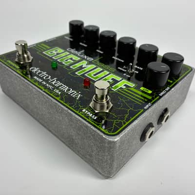 Electro-Harmonix Deluxe Bass Big Muff Pi Distortion / Sustainer  - Excellent Condition image 3