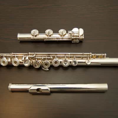 Yamaha YFL-674 Sterling Silver, B Foot, Open Hole, Offset G, Split E, Heavy Wall, C# Trill image 3
