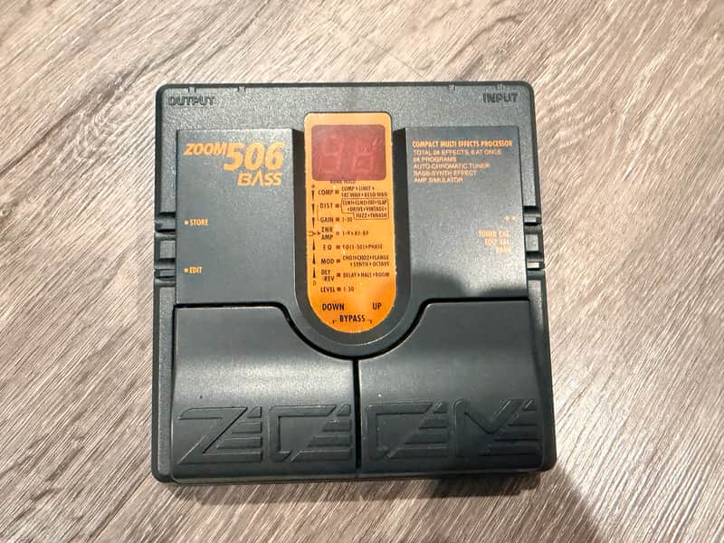 Zoom 506 Bass