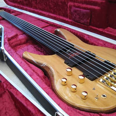 Status Graphite S2 Left Handed Fretless 6 String Bass image 11