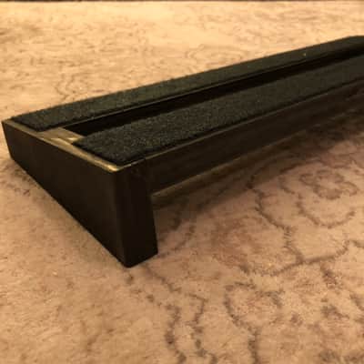 Guitar Pedal Board Custom 5.5"x18" VELCRO® brand image 4