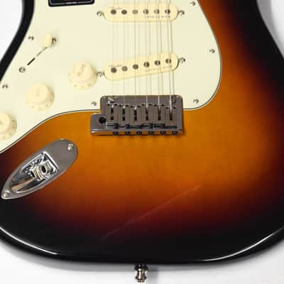 Fender American Ultra Stratocaster Left Handed (DEMO) - Ultraburst image 3