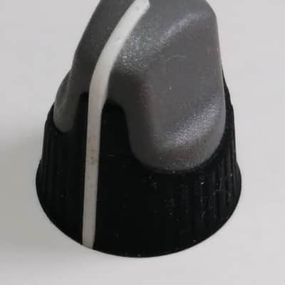 Crate Amplifier Knob - Gray w/ White Indicator - Lot of 6 image 2