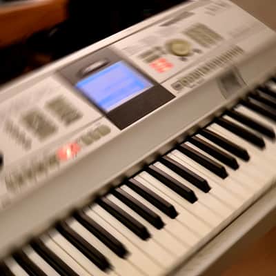 MUST SEE!!! YAMAHA DGX 505 SEMI-WEIGHTED 88-KEY DIGITAL PIANO IN AMAZING CONDITION! image 9