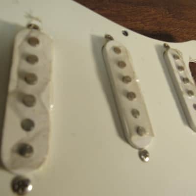 Unbranded Loaded Strat Pickguard 3 Single Coil PUs White NEVER USED LIKE NEW image 2