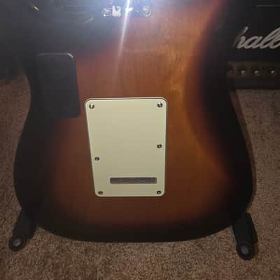Fender Deluxe Roadhouse Stratocaster 2012 - 3 Color Sunburst image 4