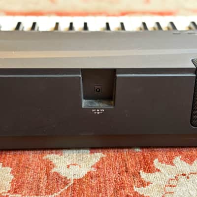 YAMAHA P-70 88-Key Graded Hammer Effect Electric PIano image 8