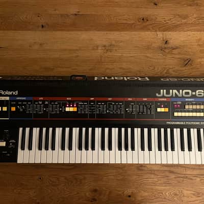 Roland Juno-60 61-Key Polyphonic Synthesizer 1982 - 1984 - Black