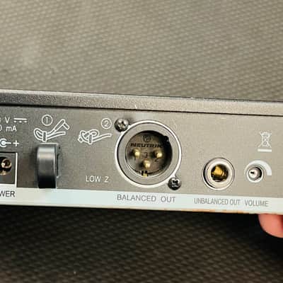 Shure Wireless System SLX1 & SLX4 image 5
