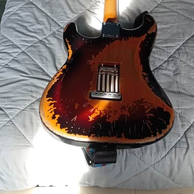 Fender Mike McCready Signature Stratocaster 2023 - Present - 3-Color Sunburst Relic image 4