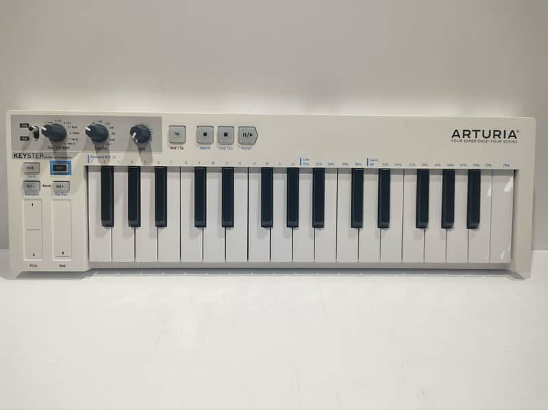 Arturia KeyStep 32-Key MIDI Controller 2017 - 2025 - White image 1