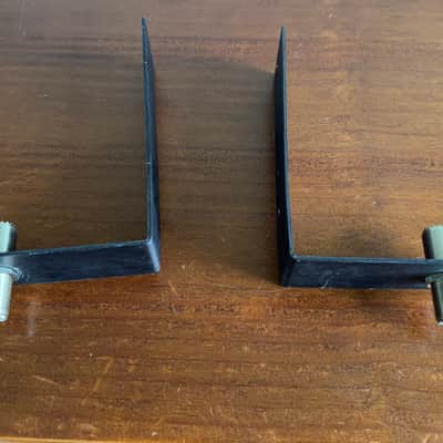Shure sCS4 wireless receiver rack ears - Black image 2