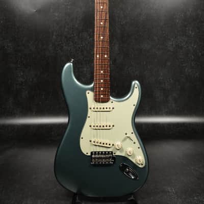 Fender Mexico Vintera '60s Stratocaster Ice Blue Metallic 2019 [MX19098024] (07/27) image 5