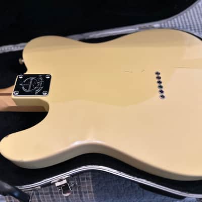 Fender Empress Telecaster 2012 - Vintage white image 4